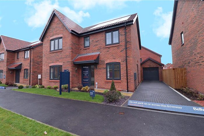 4 Bedroom Detached House For Sale In Blenheim Avenue, Gilberdyke, Brough, HU15