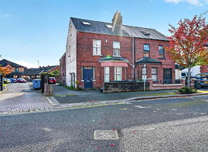 1 Bedroom Apartments To Rent In C College Park Avenue, Belfast, BT7