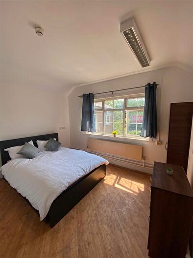 1 Bedroom Property To Rent In Kingston Road, KT3