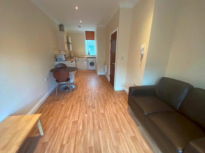 1 Bedroom Flat To Rent In High Street, Swansea, SA1