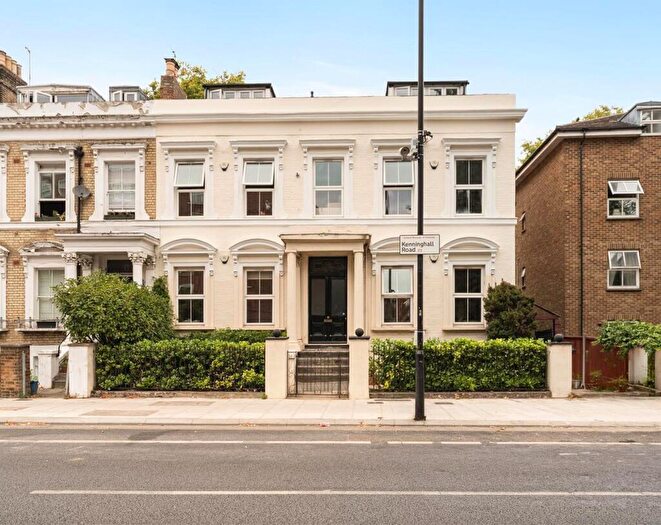 1 Bedroom Apartment For Sale In Kenninghall Road, Lower Clapton, E5