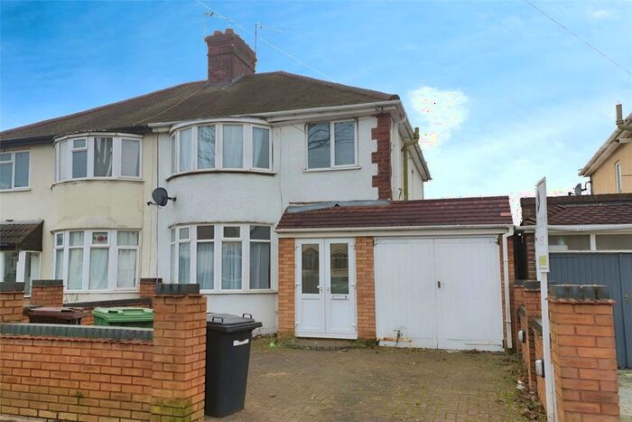 3 Bedroom Semi-Detached House To Rent In Norbury Road, Wolverhampton, WV10