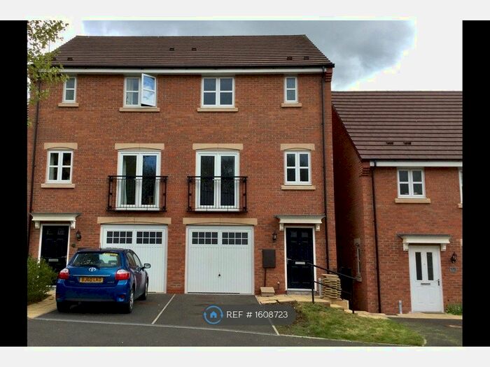 4 Bedroom Semi-Detached House To Rent In Humber Road, Coventry, CV3