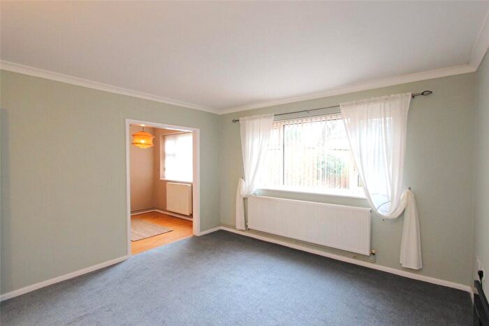 2 Bedroom Apartment To Rent In Chalkwell Park Drive, Leigh-on-Sea, Essex, SS9