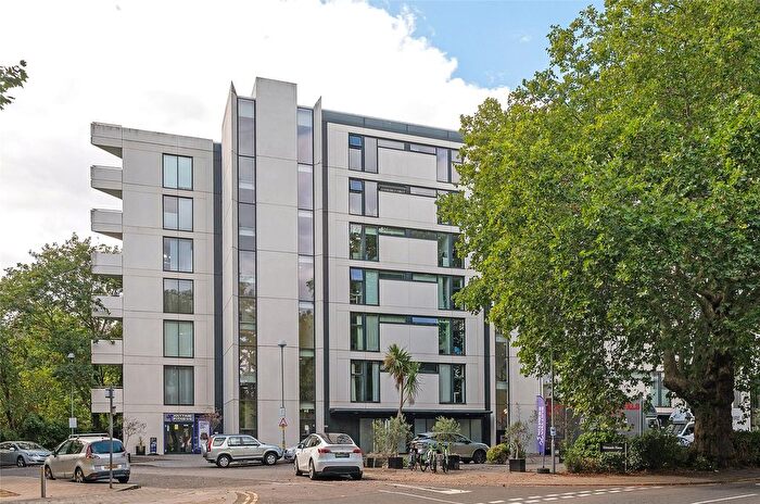 1 Bedroom Flat For Sale In Edmunds House, Colonial Drive, London, W4