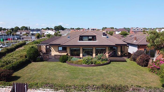 5 Bedroom Detached Bungalow For Sale In Oyster Bend, Penarth, CF64