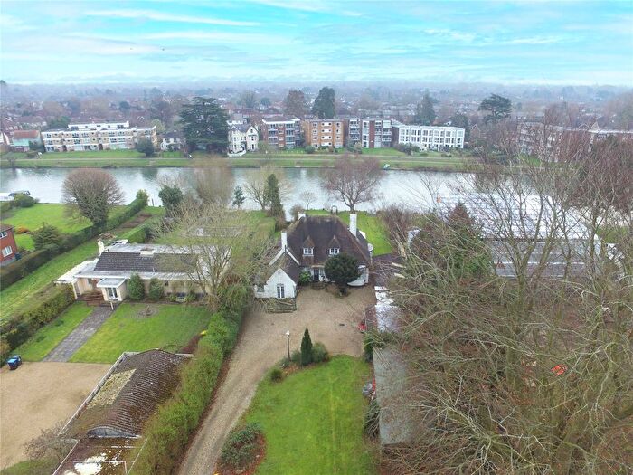 4 Bedroom Detached House For Sale In Staines, Surrey, TW18