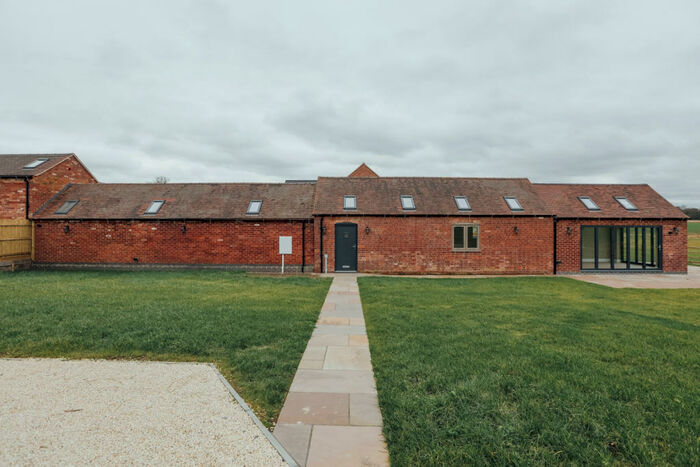 3 Bedroom Barn Conversion For Sale In Measham Road, Leicestershire, DE12