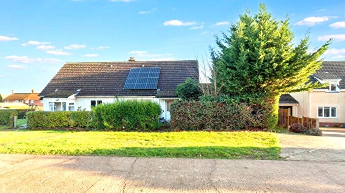 4 Bedroom Semi-Detached House For Sale In Kings Road, Maulden, Bedford, MK45