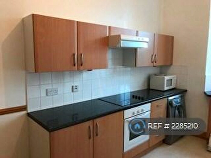 1 Bedroom Flat To Rent In Moss Street, Paisley, PA1