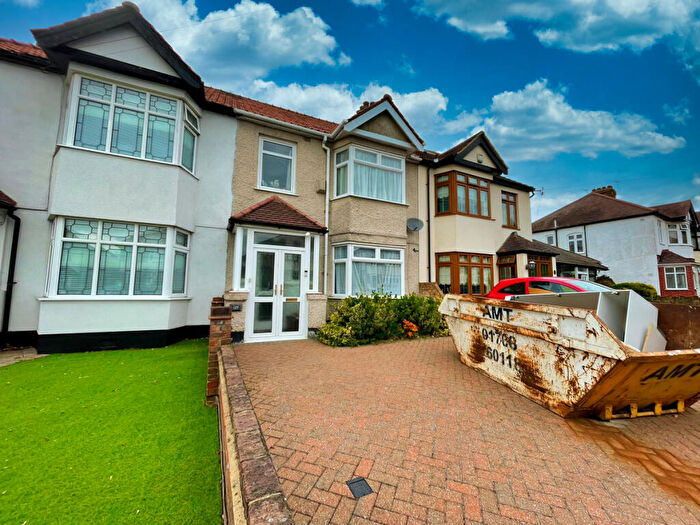 3 Bedroom Terraced House To Rent In Havering Road, Romford, RM1