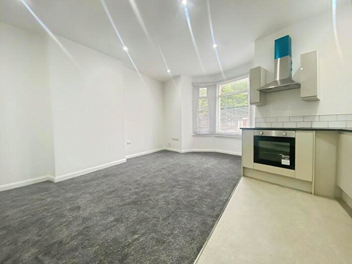 3 Bedroom Apartment To Rent In London Road, Portsmouth, PO2