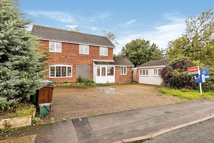 5 Bedroom Property To Rent In Hare Close, Buckingham, MK18