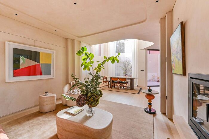 4 Bedroom Detached House To Rent In Heathpoint House, Kentish Town, London, NW5