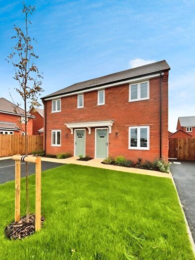 2 Bedroom Semi Detached House For Sale In Cottage Farm, Oadby, Leicester, LE2