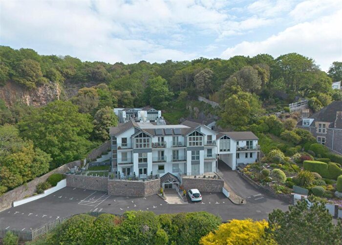 2 Bedroom Flat For Sale In The View, Weston-Super-Mare, BS23