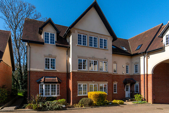 2 Bedroom Apartment For Sale In Windmill Close, Stansted, CM24