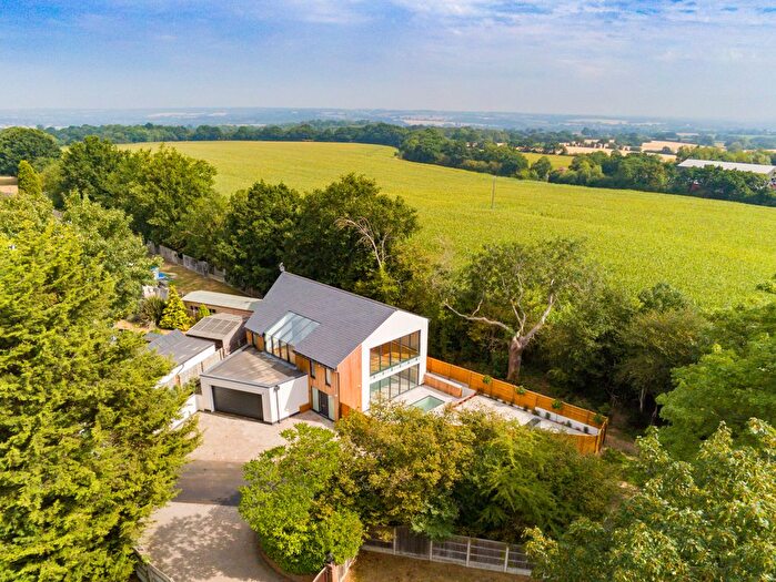 4 Bedroom Detached House For Sale In New Road, Essex, RM4
