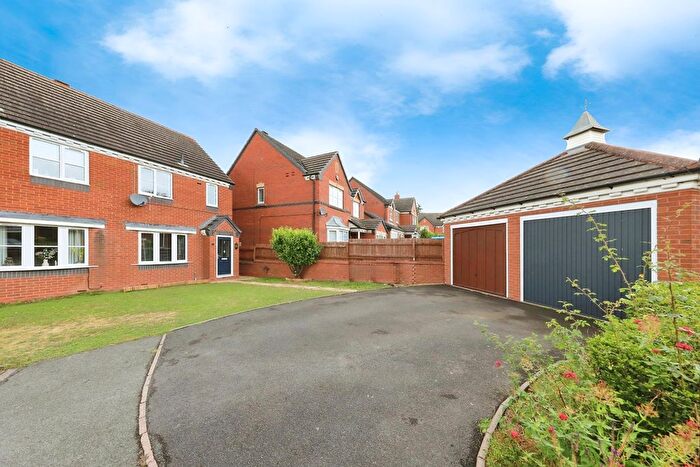 3 Bedroom Semi-Detached House For Sale In Tining Close, Bridgnorth, WV16