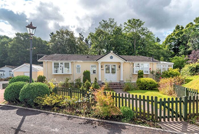 2 Bedroom Mobile/park Home For Sale In Park Village, Turretbank Road, Crieff, PH7