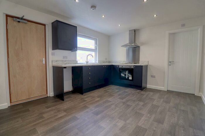 1 Bedroom Flat To Rent In Oswald Road, Scunthorpe, DN15