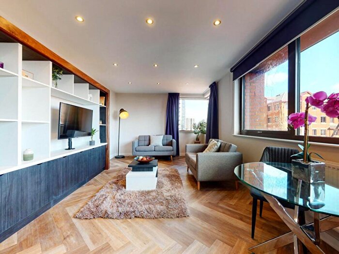 2 Bedroom Apartment To Rent In Apt, Live Oasis Belgrave Street #, LS2