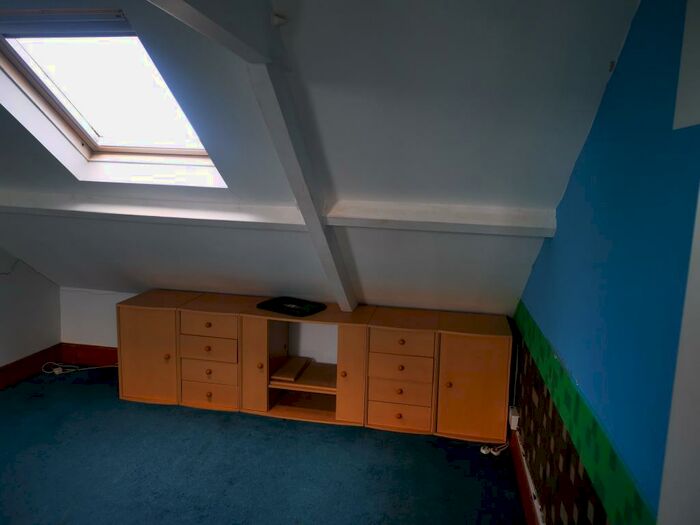 2 Bedroom Flat To Rent In New Road, Porthcawl, CF36