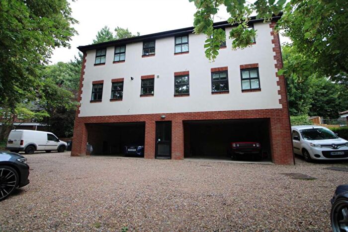 2 Bedroom Apartment To Rent In Beechfield Road, Hemel Hempstead, Hertfordshire, HP1
