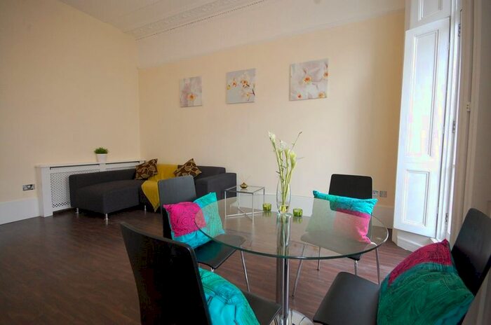1 Bedroom Flat To Rent In Belgrave Road, Pimlico, SW1V