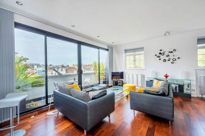 2 Bedroom Flat To Rent In Elm Park Road, Chelsea, London, SW3