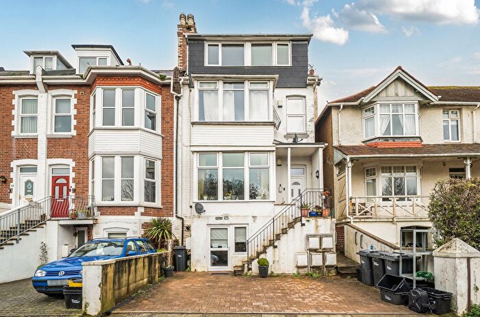 2 Bedroom Flat For Sale In Youngs Park Road, Paignton, Devon, TQ4
