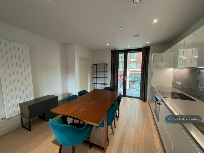 2 Bedroom Flat To Rent In Royal Crest Avenue, London, E16