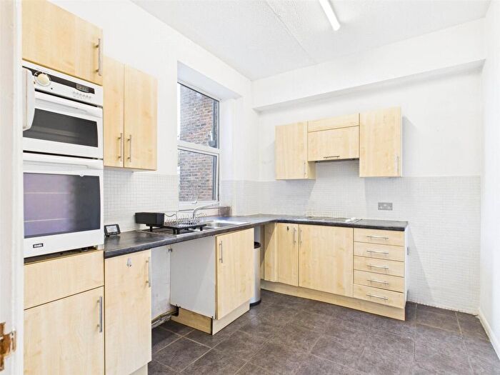 1 Bedroom Apartment To Rent In Preston Drove, Brighton, BN1