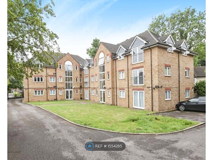 2 Bedroom Flat To Rent In Grove Court, Hornchurch, RM11