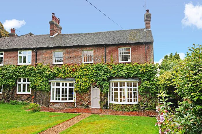 3 Bedroom Semi-Detached House To Rent In Chelwood Gate, Haywards Heath, RH17