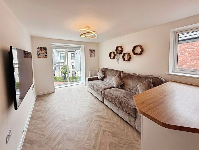 2 Bedroom Flat For Sale In Ffordd Y Mileniwm, Barry, CF62