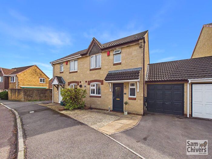3 Bedroom Semi-Detached House For Sale In Heritage Close, Peasedown St. John, BA2