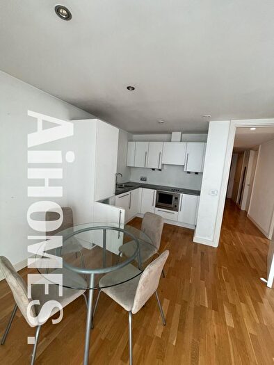 2 Bedroom Flat To Rent In The Quays, Salford, M50