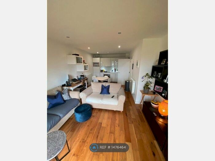 1 Bedroom Flat To Rent In Bramah Road, London, SW9