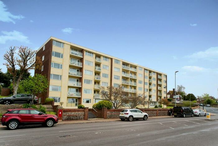 2 Bedroom Apartment For Sale In Upperton Road, Eastbourne, BN21