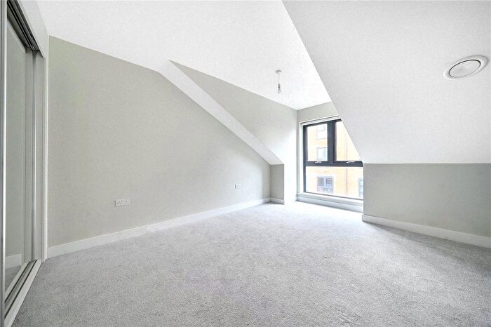 2 Bedroom Terraced House To Rent In Echo Walk, Newbury, Berkshire, RG14
