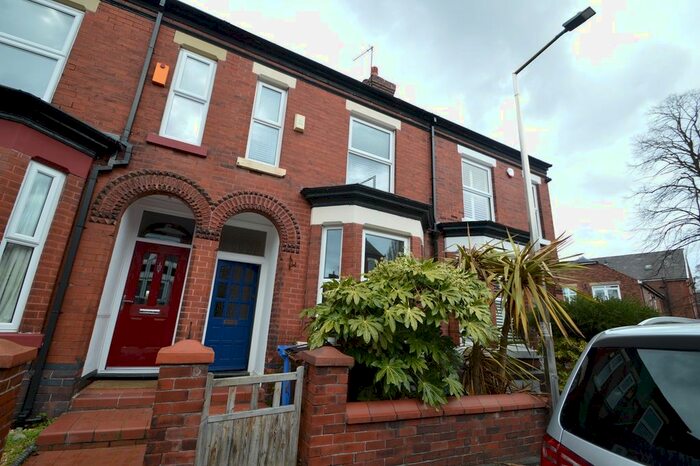 3 Bedroom Semi-Detached House To Rent In Winifred Road, Stockport, SK2