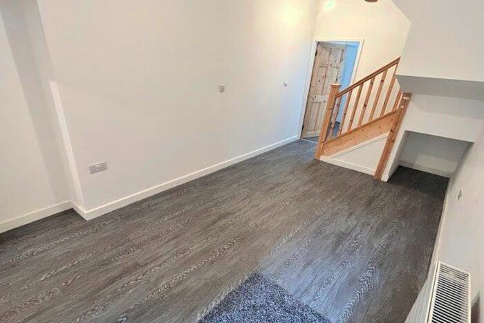 1 Bedroom Terraced House To Rent In Victoria Place, Bangor, LL57