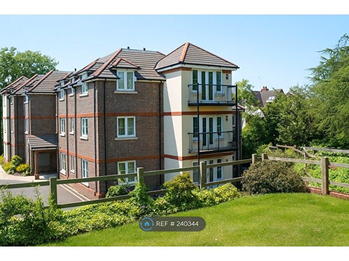 2 Bedroom Flat To Rent In Kingsdowne House, Godalming, GU7