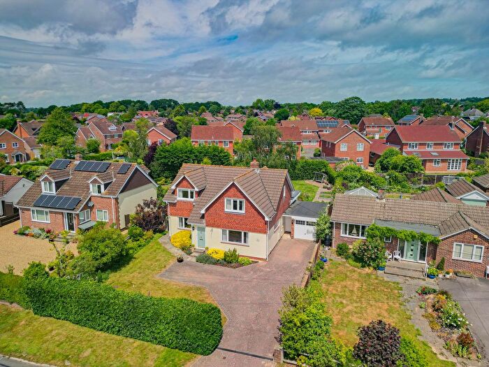 4 Bedroom Detached House For Sale In Spring Lane, Swanmore, SO32