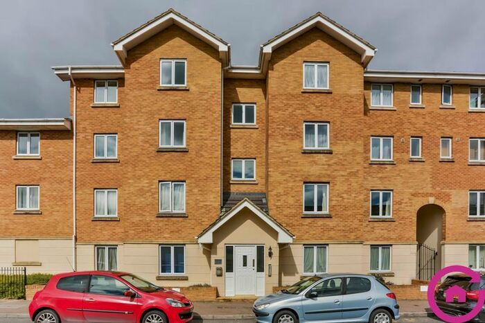 2 Bedroom Flat To Rent In Banyard Close, Cheltenham, GL51
