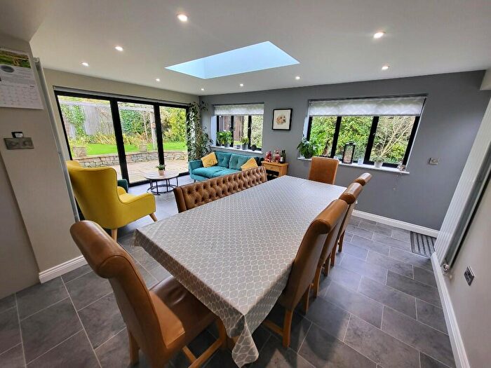 5 Bedroom Detached House For Sale In Freame Way, Gillingham, Dorset, SP8