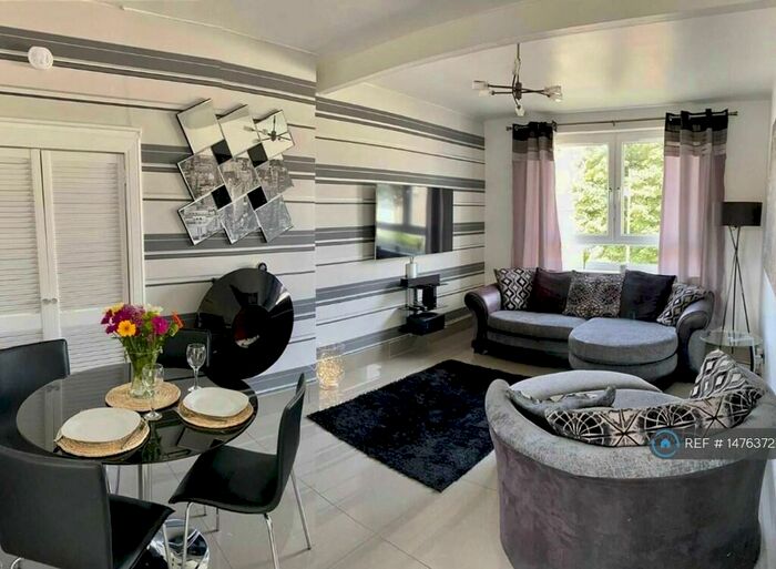 2 Bedroom Flat To Rent In Stenhouse Avenue, Edinburgh, EH11