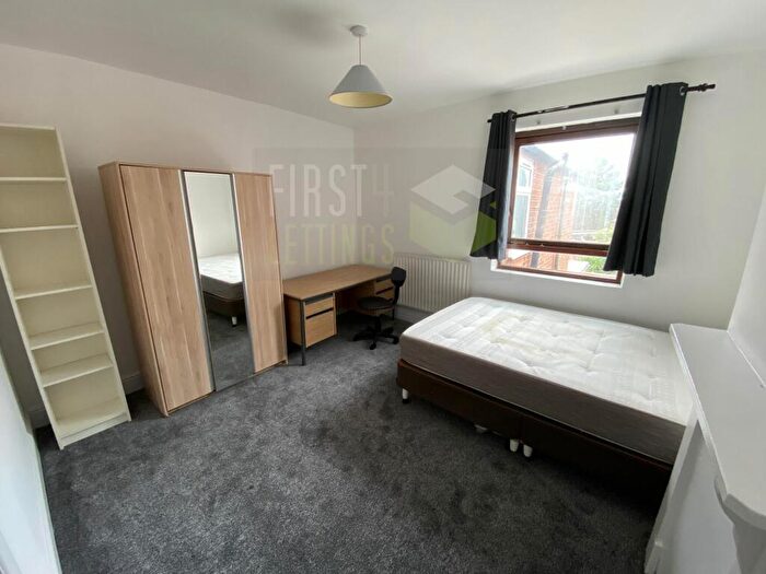 3 Bedroom Terraced House To Rent In Welford Road, Clarendon Park, LE2