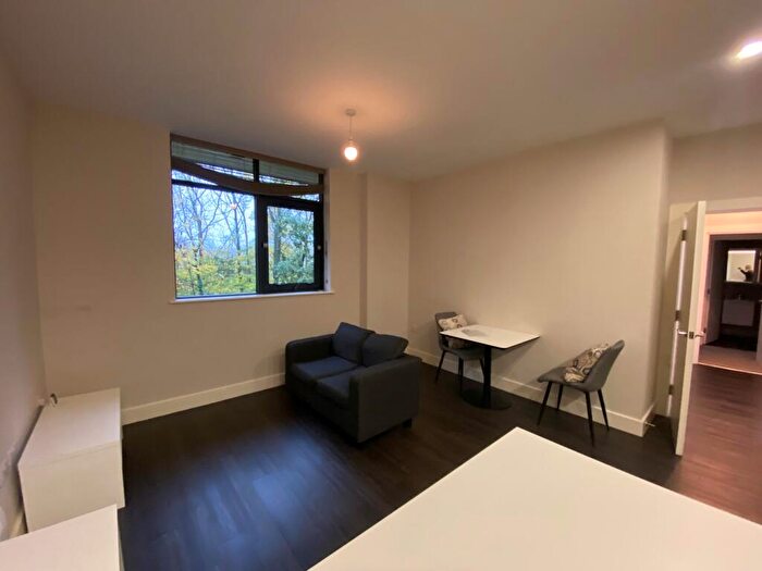 2 Bedroom Apartment To Rent In Dawsons Square, Pudsey, LS28